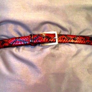 Genuine Snakeskin belt by designer Paul Harris in excellent condition size M